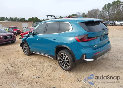 2023 BMW X1 xDrive28I z USA, uszkodzony, nr VIN WBX73EF00P5X97067